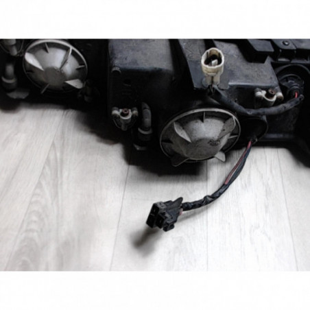 Optique avant principal droit (feux)(phare) MAZDA 626 III d’occasion