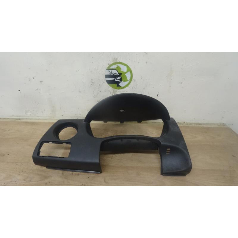 Casquette tableau de bord SUZUKI SWIFT III d’occasion