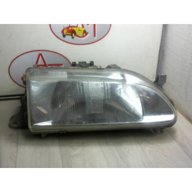 Optique avant principal droit (feux)(phare) RENAULT R19 PHASE 1 d’occasion