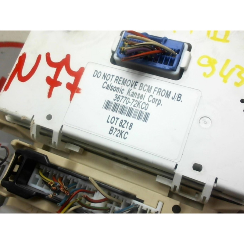 Porte fusible SUZUKI SWIFT III d’occasion