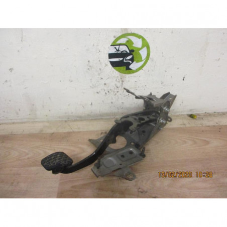 Pedalier FORD FIESTA VI d’occasion
