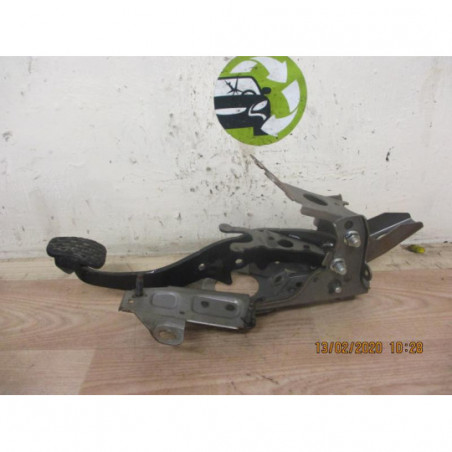 Pedalier FORD FIESTA VI d’occasion