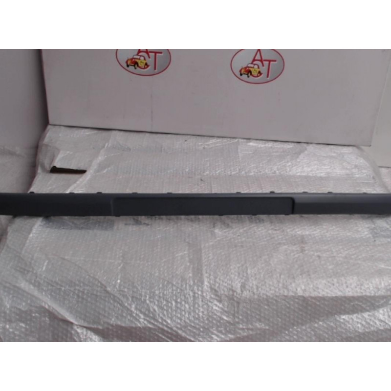 Moulure de pare choc arriere VOLKSWAGEN GOLF III d’occasion