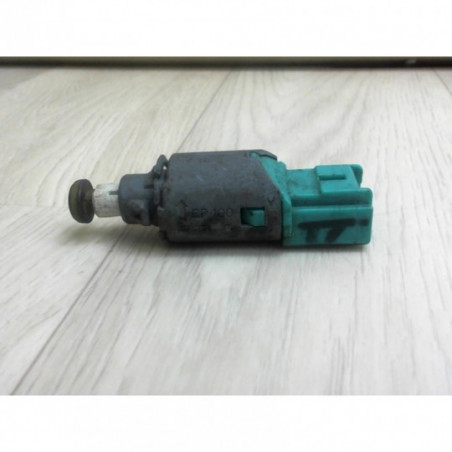 Contacteur feu stop RENAULT  d’occasion