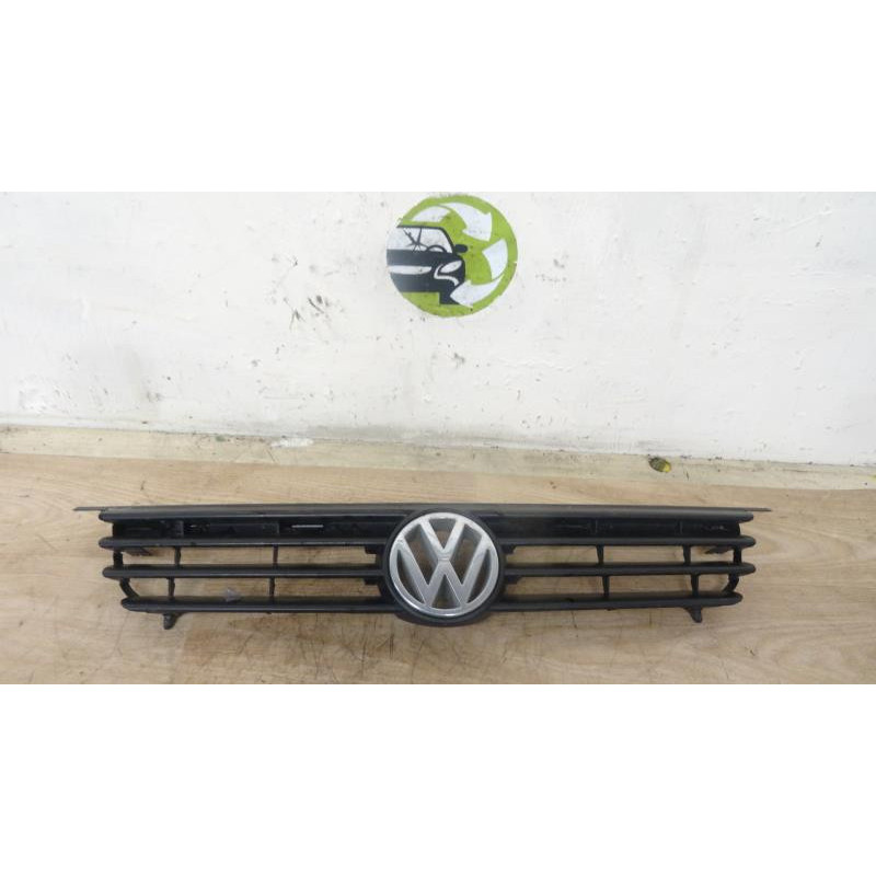 Calandre VOLKSWAGEN POLO III (6N1) d’occasion
