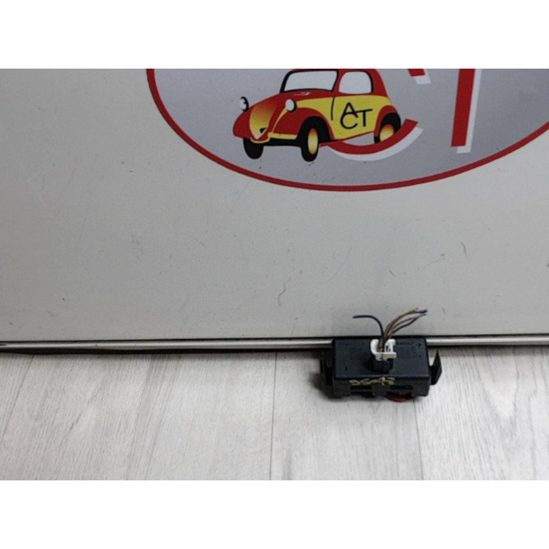 Bouton de warning RENAULT CLIO III PHASE 1 d’occasion