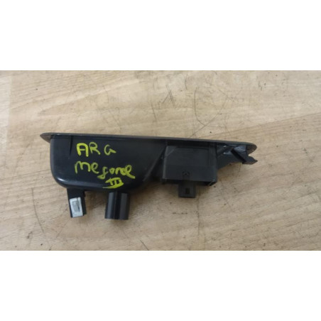Interrupteur de leve vitre arriere gauche RENAULT MEGANE III PHASE 1 d’occasion
