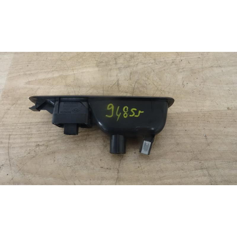 Interrupteur de leve vitre arriere gauche RENAULT MEGANE III PHASE 1 d’occasion