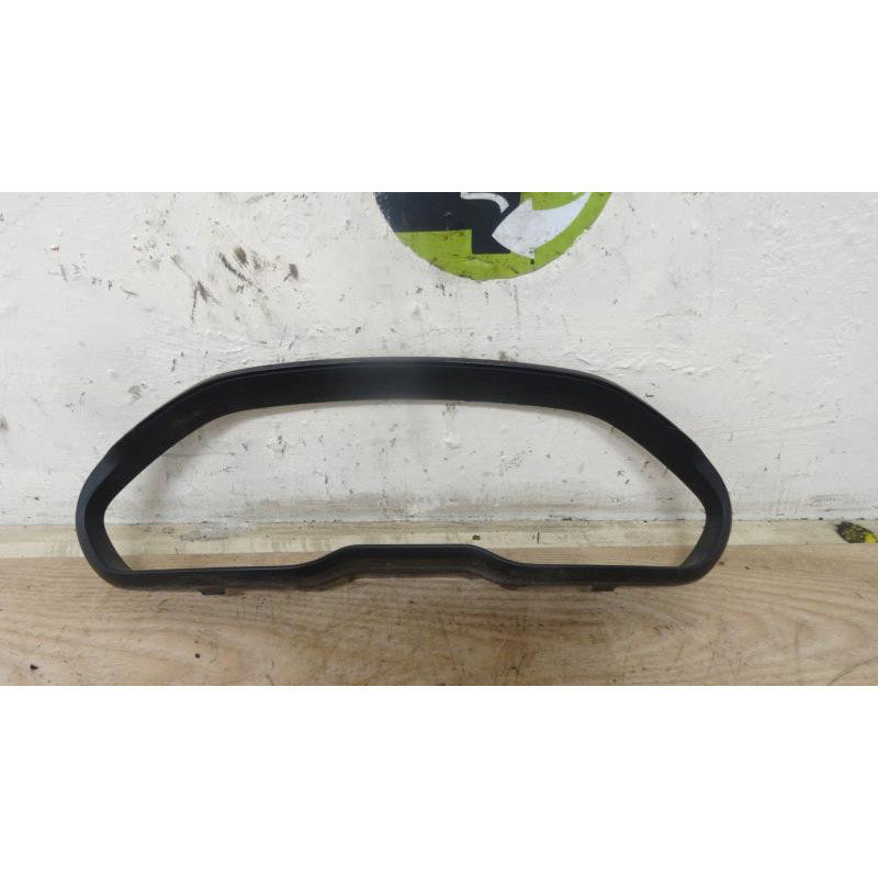 Casquette tableau de bord PEUGEOT 208 1.4 HDI d’occasion