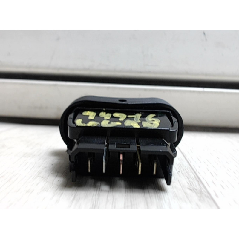Interrupteur de leve vitre DACIA LOGAN II d’occasion