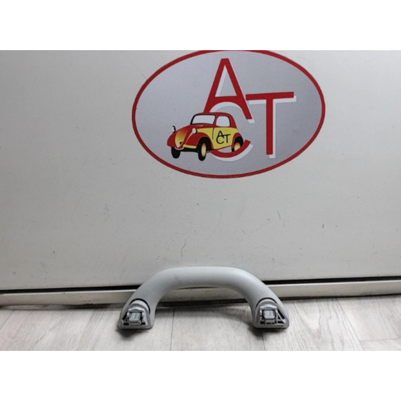 Poignee de maintien avant droit DACIA LOGAN II d’occasion