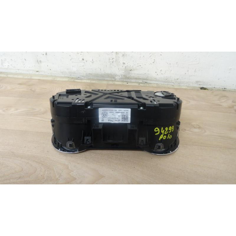 Compteur VOLKSWAGEN POLO V (6R/6C) PHASE 2 d’occasion