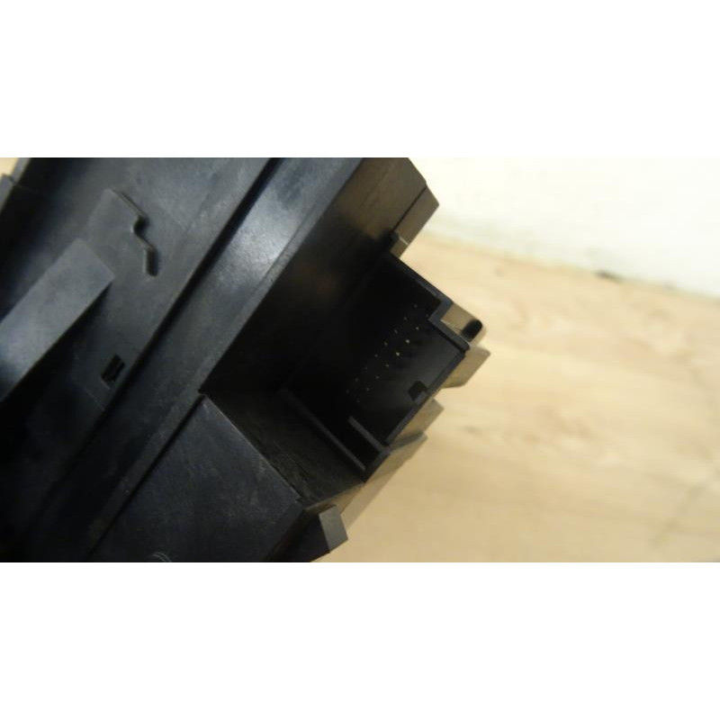 Lecteur de carte (neiman) VOLKSWAGEN PASSAT V (3B6) d’occasion