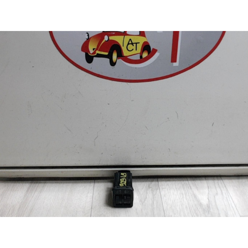 Commande de reglage hauteur de phare VOLKSWAGEN PASSAT V (3B6) d’occasion