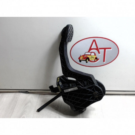 Pedalier d'embrayage VOLKSWAGEN PASSAT V (3B6) d’occasion