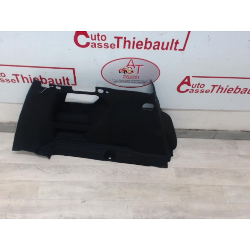 Garniture laterale arriere gauche PEUGEOT 2008 d’occasion