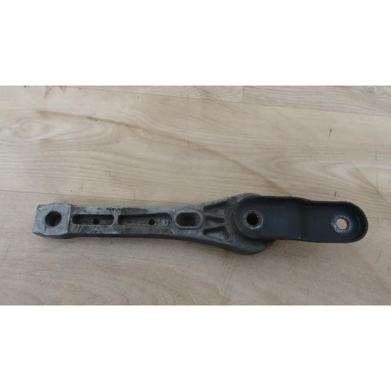 Support de boite VOLKSWAGEN PASSAT V (3B6) d’occasion