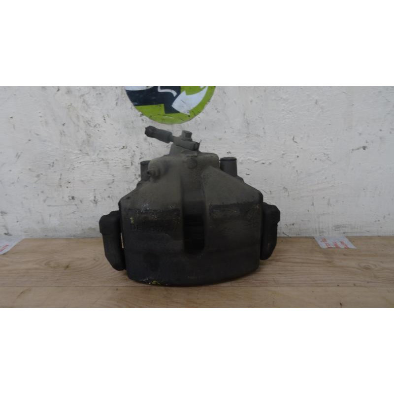 Etrier avant gauche (freinage) VOLKSWAGEN PASSAT V (3B6) d’occasion