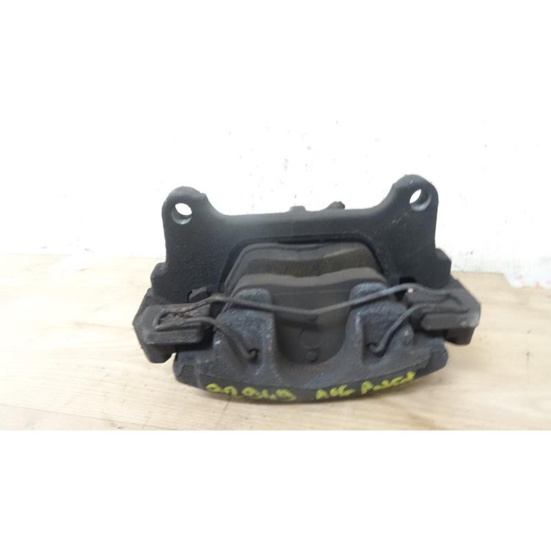 Etrier avant gauche (freinage) VOLKSWAGEN PASSAT V (3B6) d’occasion
