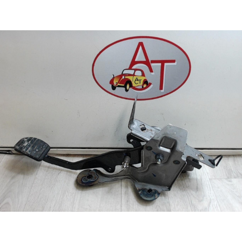 Pedalier de frein RENAULT CLIO IV d’occasion