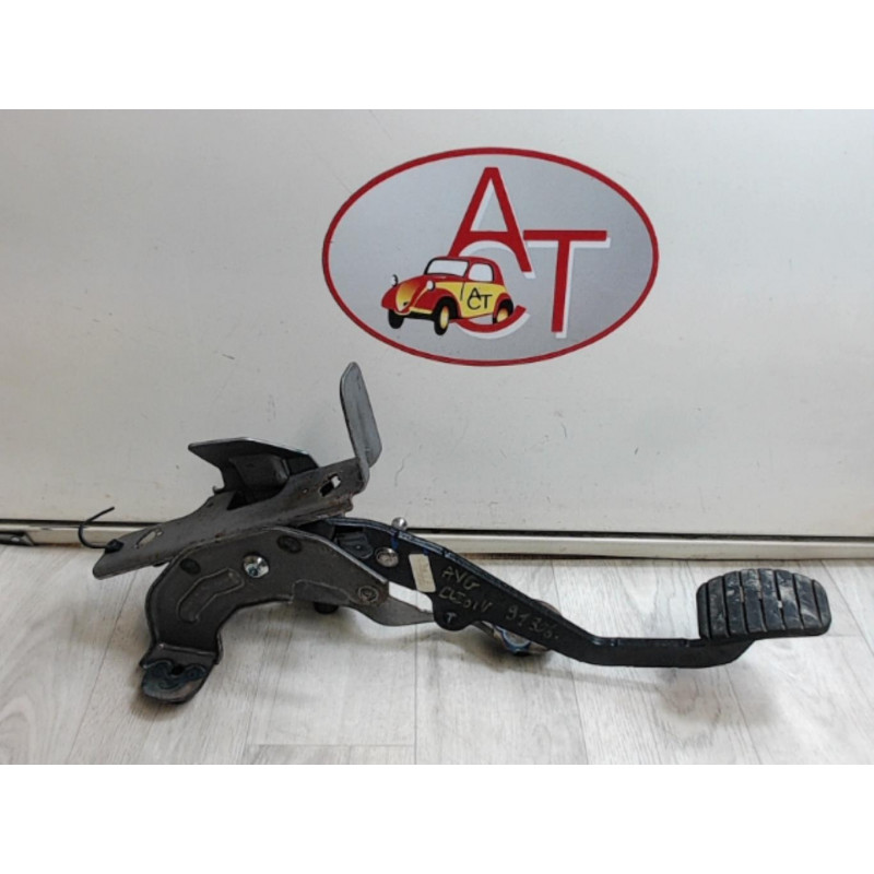 Pedalier de frein RENAULT CLIO IV d’occasion