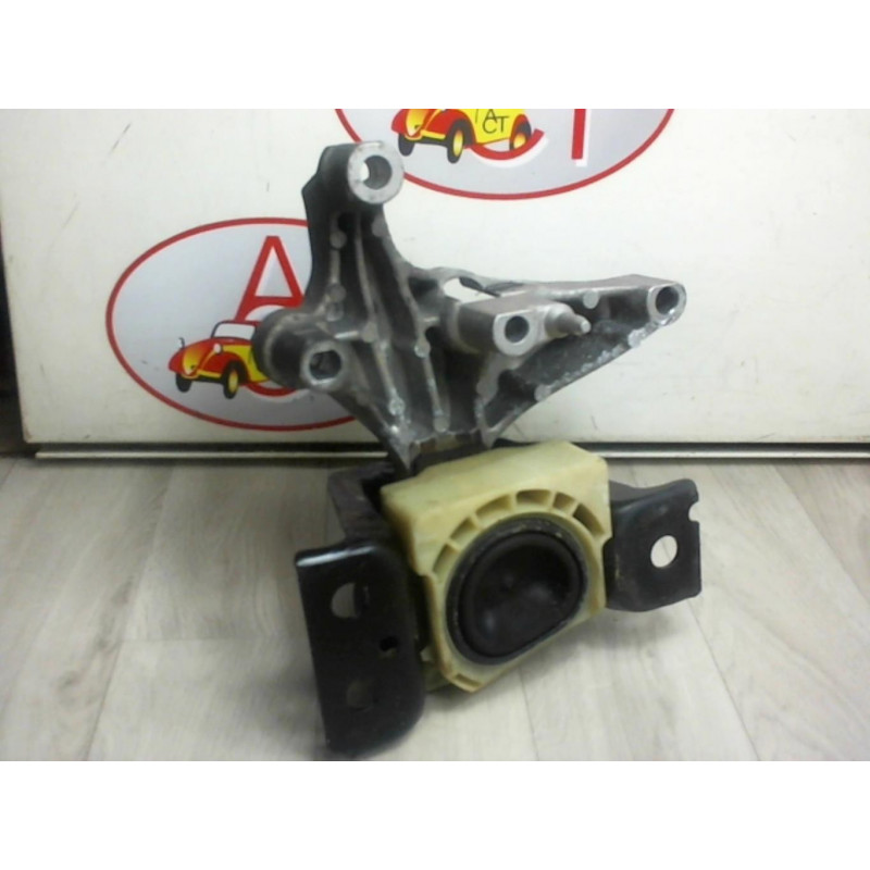 Support moteur droit RENAULT KANGOO II EXPRESS d’occasion