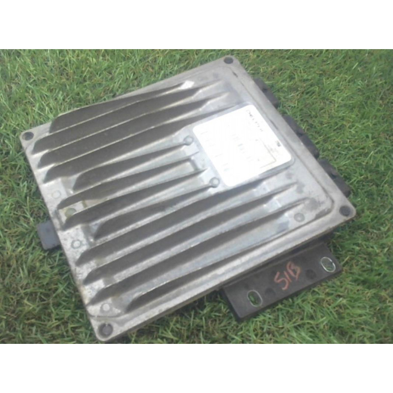 Calculateur moteur RENAULT CLIO II PHASE 3 d’occasion