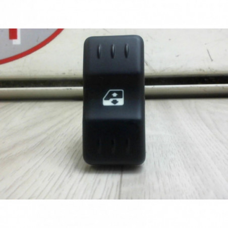 Interrupteur de leve vitre avant droit DACIA LOGAN d’occasion