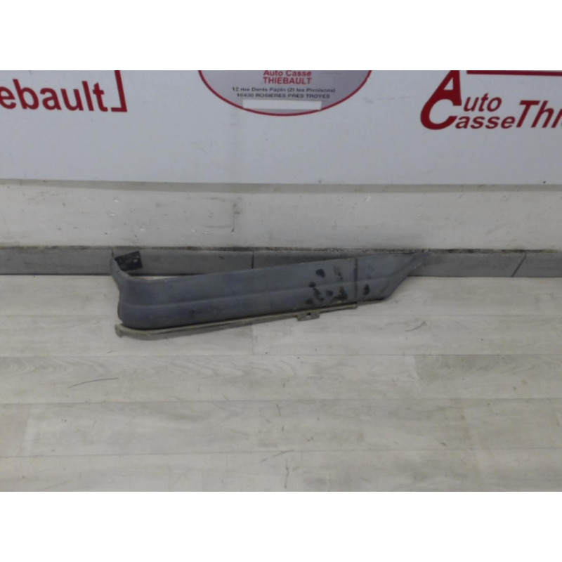 Baguette d'aile arrière droite FORD TRANSIT III FOURGON d’occasion