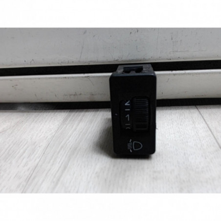 Commande de reglage hauteur de phare PEUGEOT 208 1.4 HDI d’occasion
