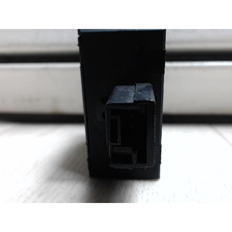 Commande de reglage hauteur de phare PEUGEOT 208 1.4 HDI d’occasion