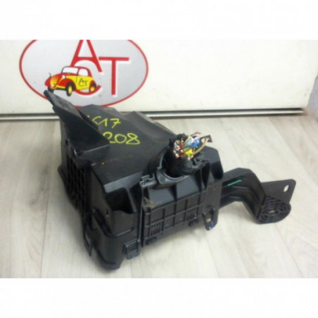 Porte fusible PEUGEOT 208 1.4 HDI d’occasion