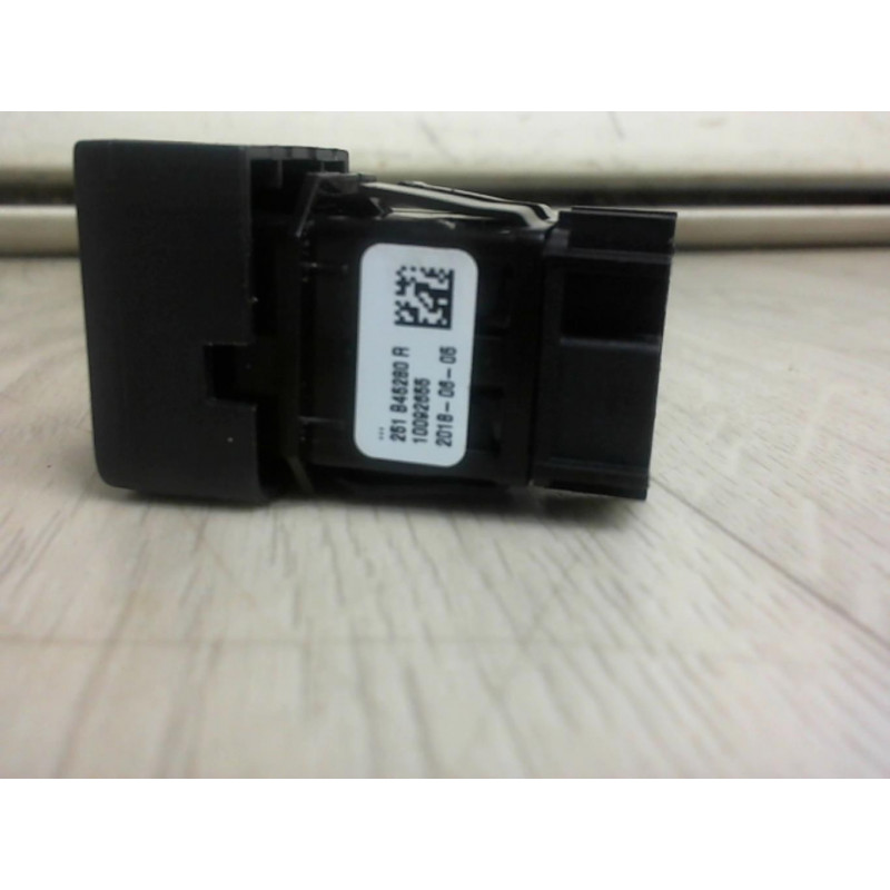 Bouton/Interrupteur RENAULT SCENIC II PHASE 1 d’occasion