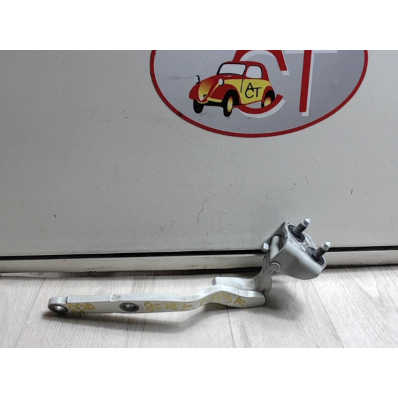Charniere de hayon AUDI A1 1.4 TFSI d’occasion