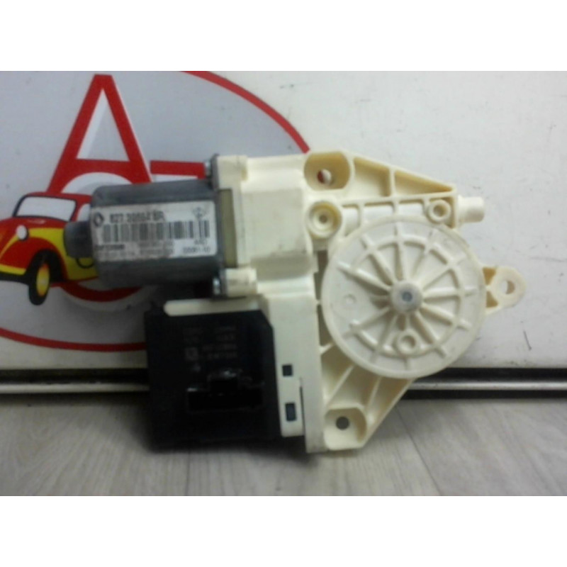 Mot. leve vitre arriere droit RENAULT MEGANE III PHASE 1 d’occasion