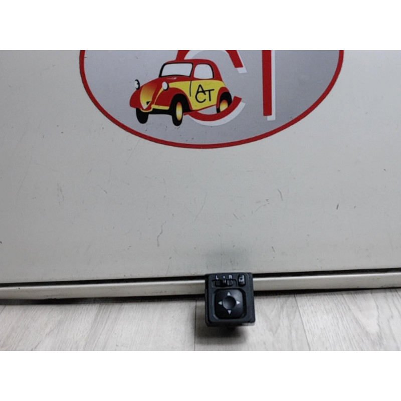 Commande retroviseurs MITSUBISHI GRANDIS d’occasion