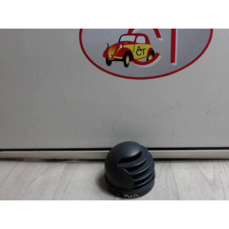 Aerateur tableau de bord avant droit SMART FORTWO COUPE 50 d’occasion