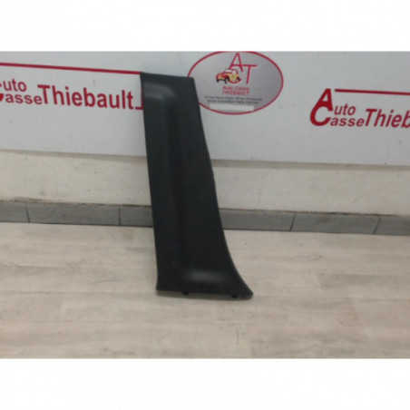 Garniture laterale millieu droite RENAULT SCENIC III PHASE 1 d’occasion