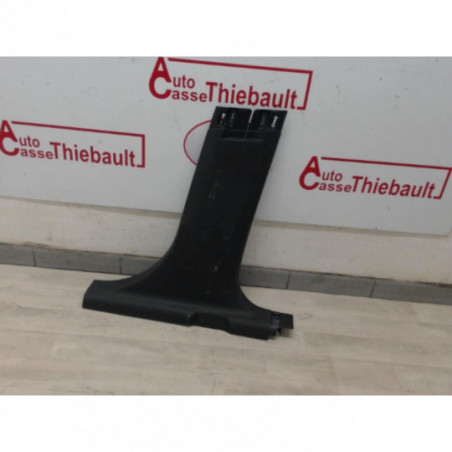 Garniture laterale millieu inferieure droite PEUGEOT 208 d’occasion