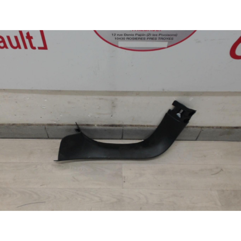 Garniture de seuil arriere gauche PEUGEOT 2008 d’occasion