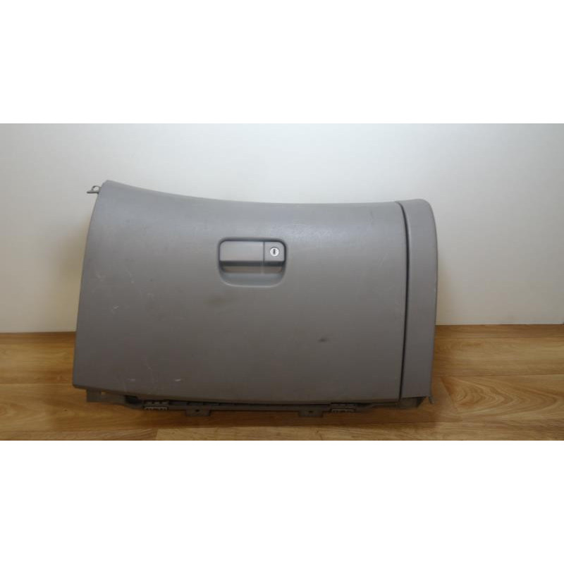 Boite a gants MITSUBISHI GRANDIS d’occasion