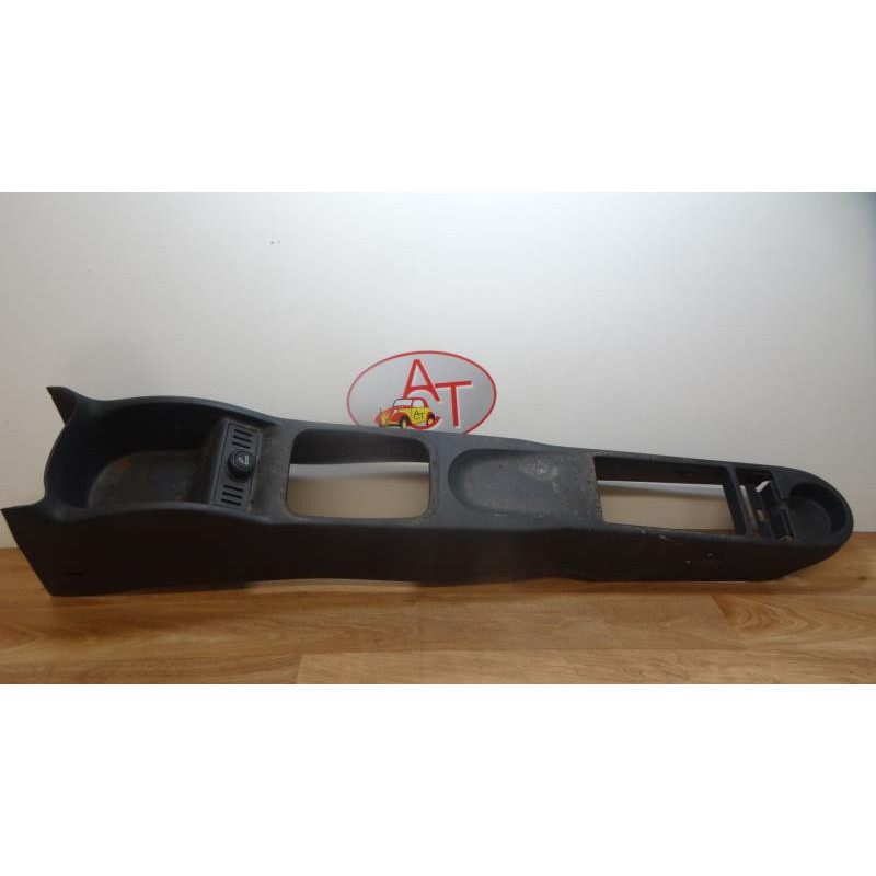 Console central (interieur plastique) OPEL CORSA (C) PHASE 1 d’occasion