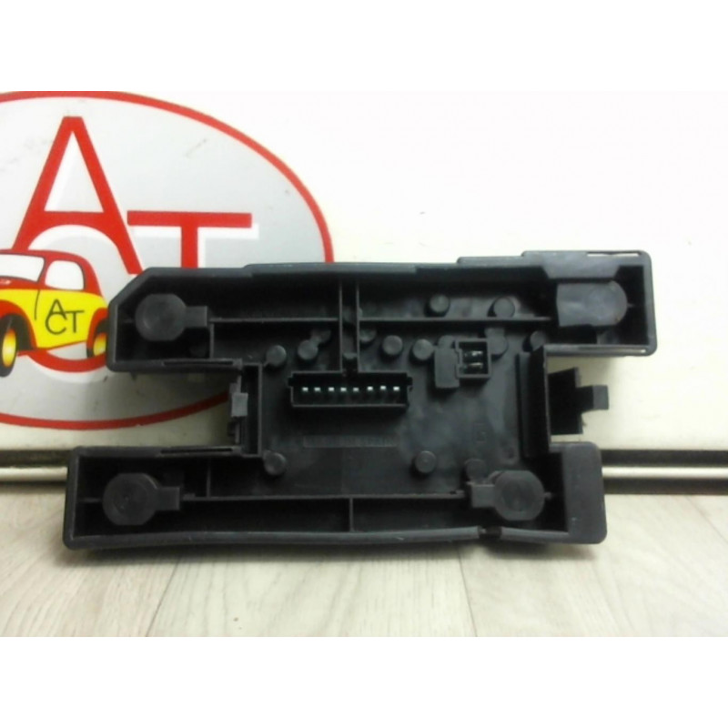 Platine feu arriere gauche RENAULT CLIO I PHASE 2 d’occasion