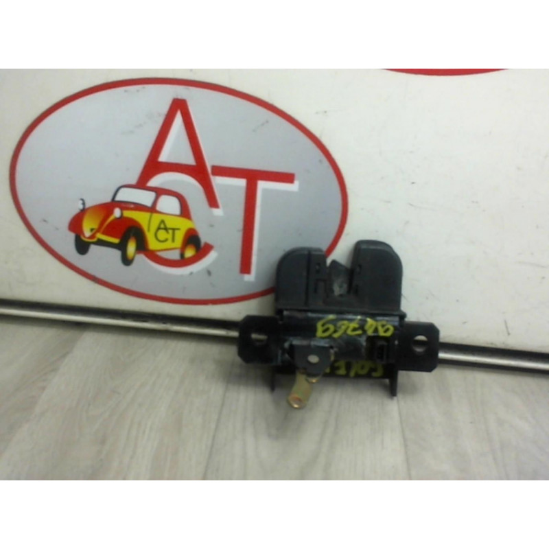 Serrure de coffre VOLKSWAGEN GOLF IV d’occasion