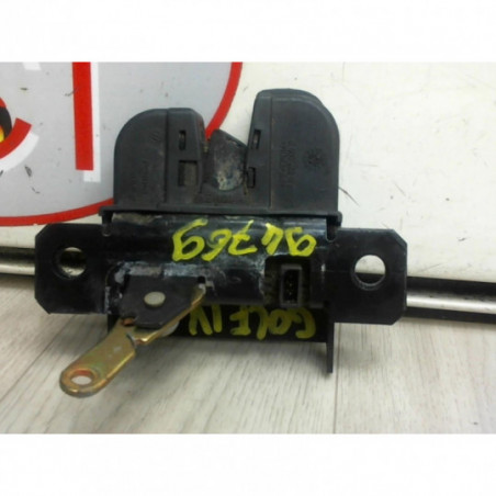 Serrure de coffre VOLKSWAGEN GOLF IV d’occasion