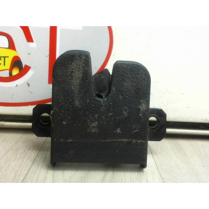 Serrure de coffre VOLKSWAGEN GOLF IV d’occasion