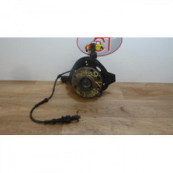 Fusee avant gauche OPEL CORSA (C) PHASE 1 d’occasion