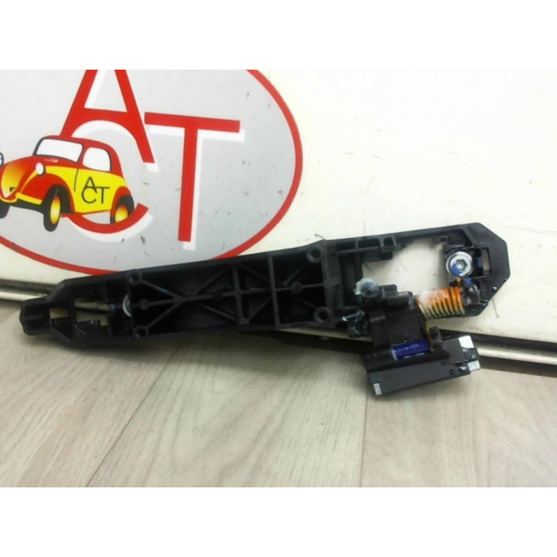 Support poignee porte arriere gauche PEUGEOT 108 d’occasion