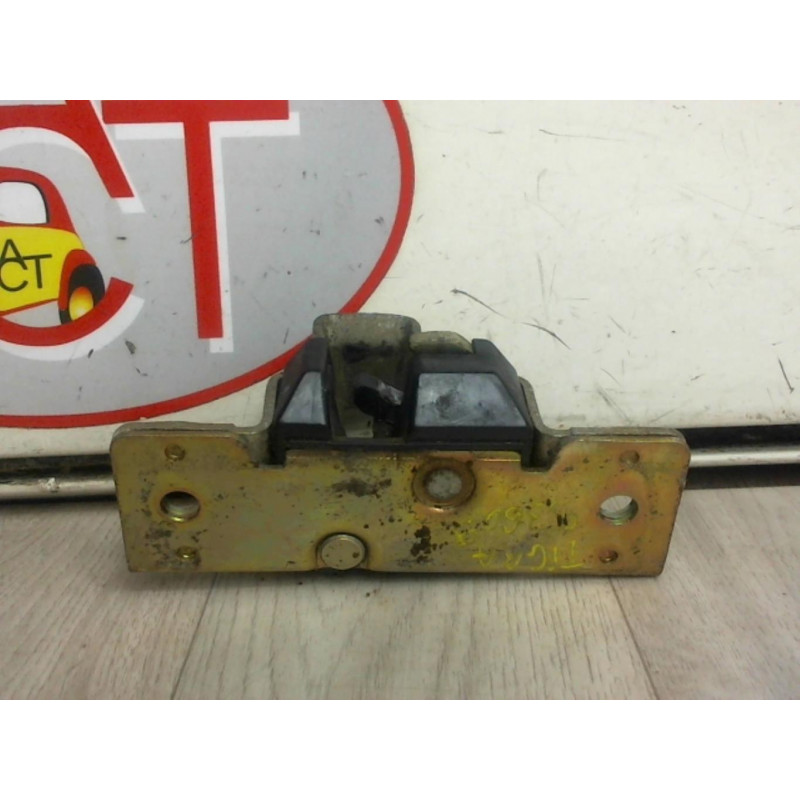 Serrure de coffre OPEL TIGRA d’occasion