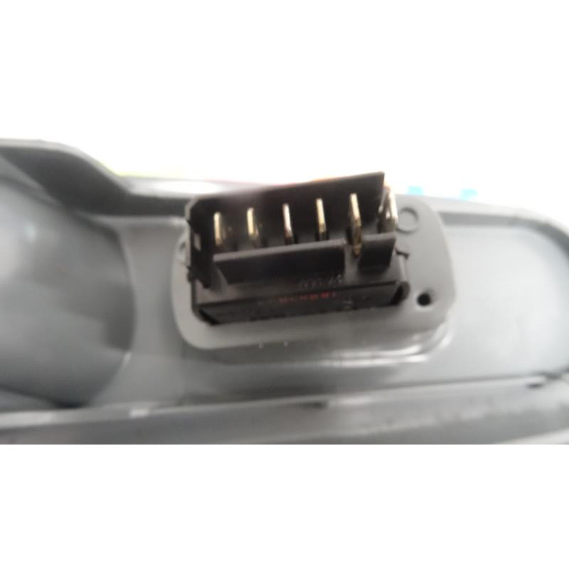 Interrupteur de leve vitre avant droit RENAULT TWINGO I PHASE 4 d’occasion